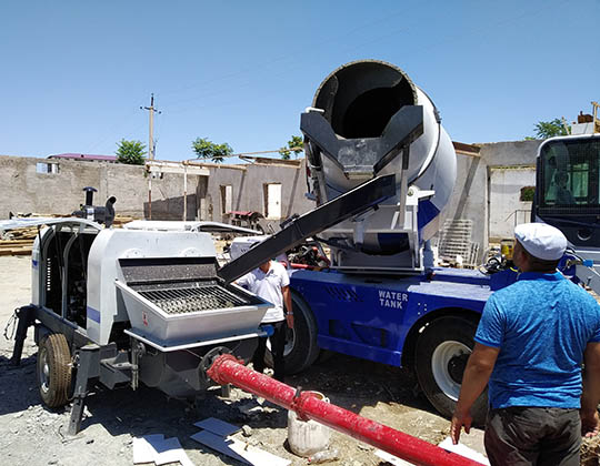 Bomba Estacionaria De Concreto Y Autohormigonera