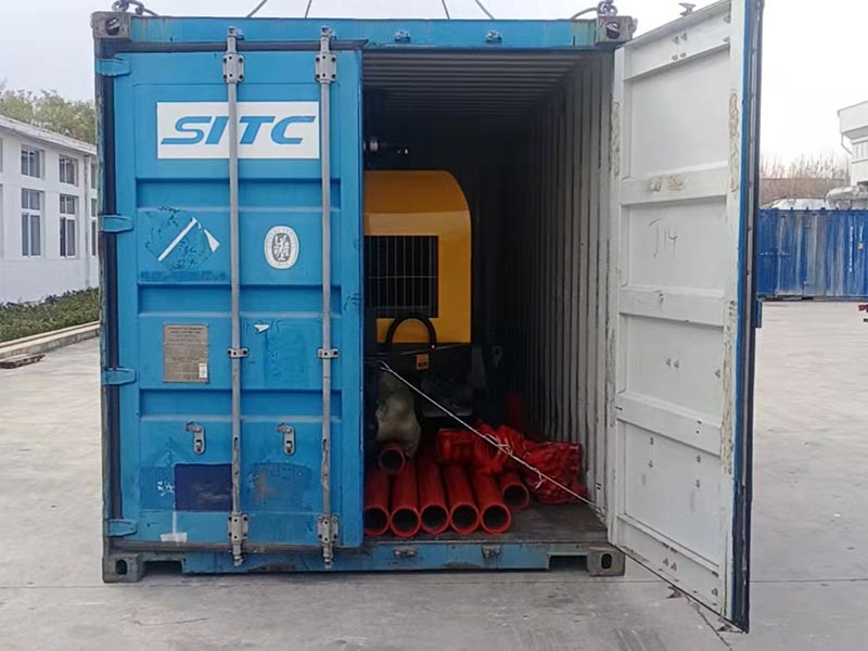 Embalaje De La Bomba Y Las Tuberías