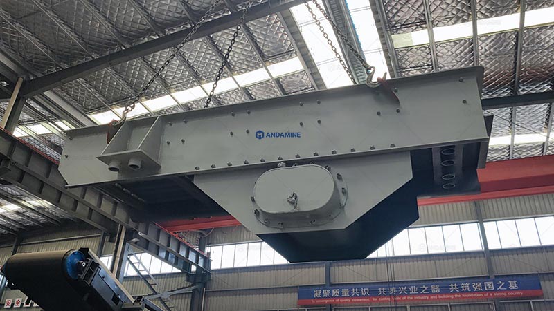 Alimentador Vibratorio para Planta Trituradora de Basalto en Paraguay