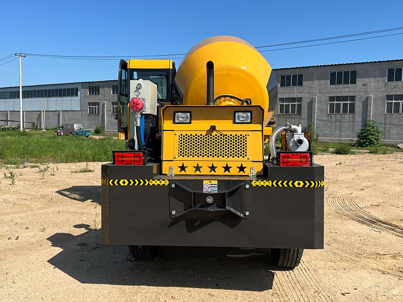 AIMIX Transportó una Autohormigonera a Perú