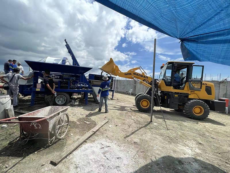 AIMIX Bomba de Concreto con Hormigonera en el Sitio de Trabajo