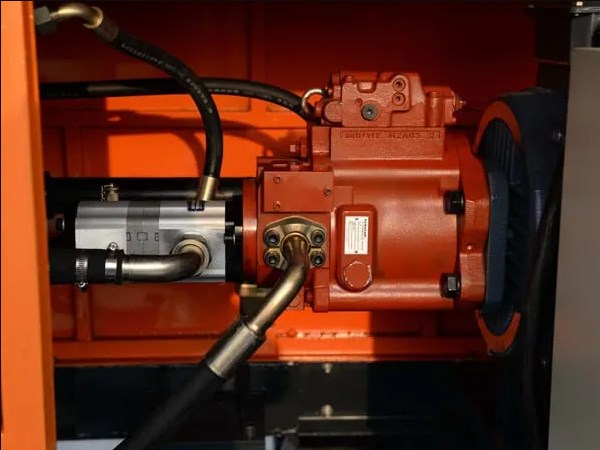 Bomba de aceite principal