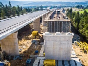 Industria de Construcción de Carreteras y Puentes en Latinoamérica
