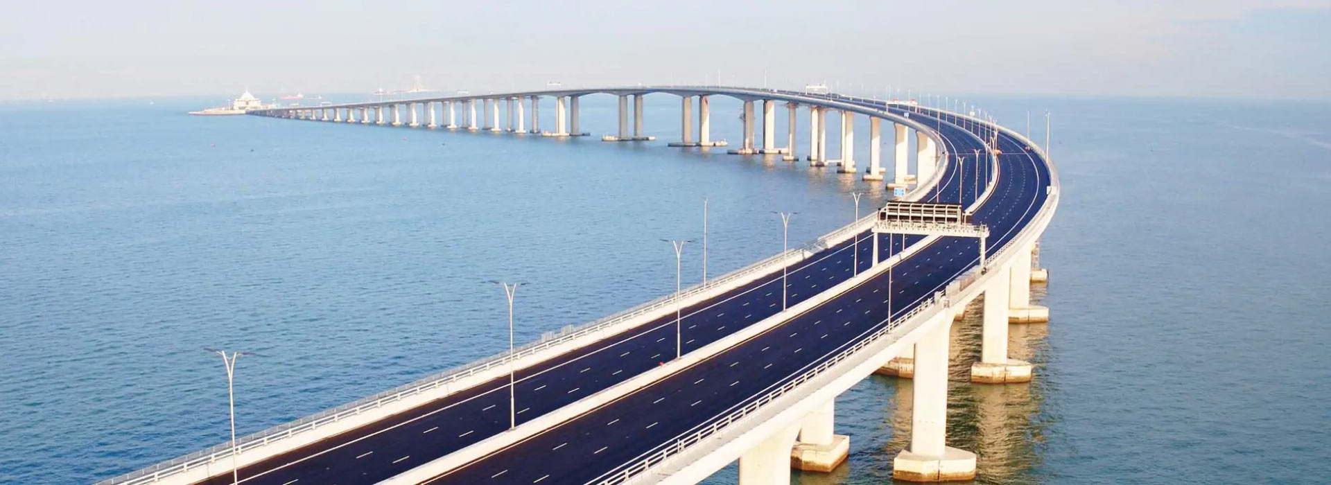 Libro Blanco de la Industria de Construcción de Carreteras y Puentes en Latinoamérica