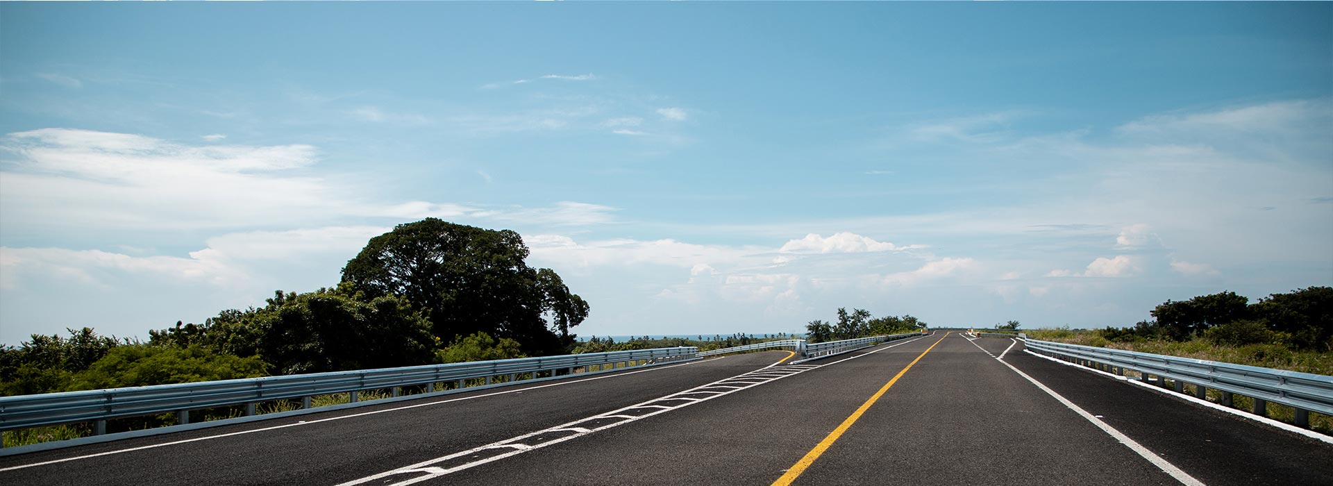Construcción de Carreteras y Puentes en América Latina