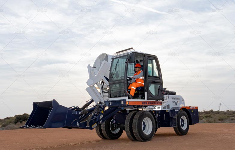 AIMIX Hormigonera Autocargable para Expansión de Zona Industrial en Chile