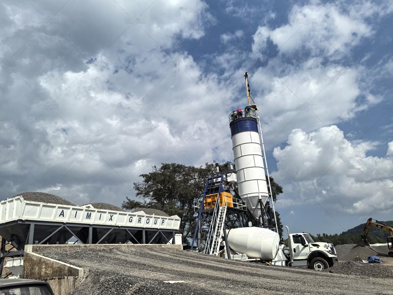 Funcionamiento de Planta Mezcladora de Concreto AJ50 en México
