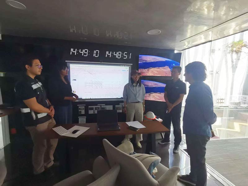 Un Cliente Mexicano con una Compaía de Elementos Prefabricados de Hormigón