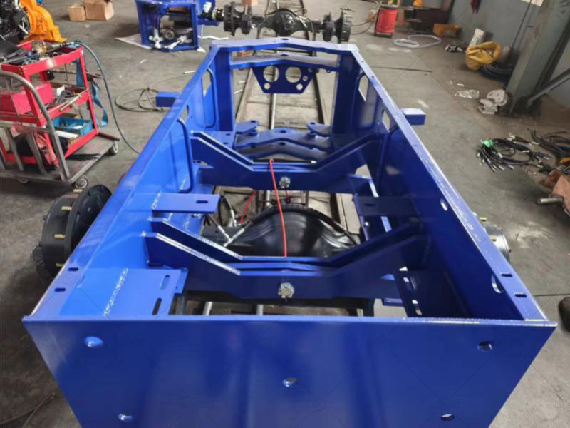 Chasis Trasero de Laterales con Doblez en C