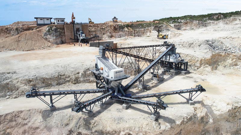 Las plantas estacionarias de trituración de mineral se utilizan para procesar diversos tipos de minerales y desempeñan un papel importante en las zonas mineras de Latinoamérica, como Chile y Perú.