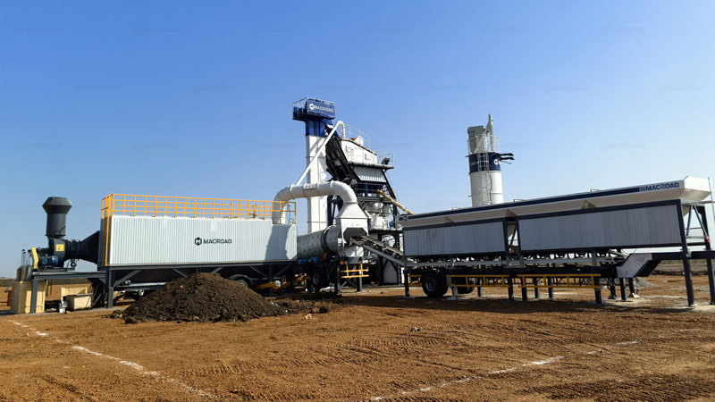 Planta asfáltica discontinua móvil de Macroad ALYQ100 sobre chasis para alta exigencia en Sudán