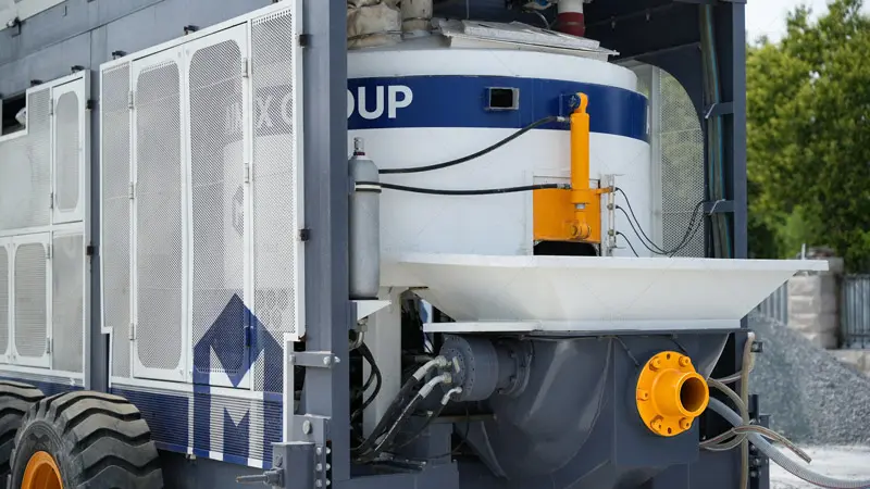 Utilizar la nueva planta de hormigón con bombeo de AIMIX para la producción y el bombeo in situ permite ahorrar en costes de transporte de hormigón.