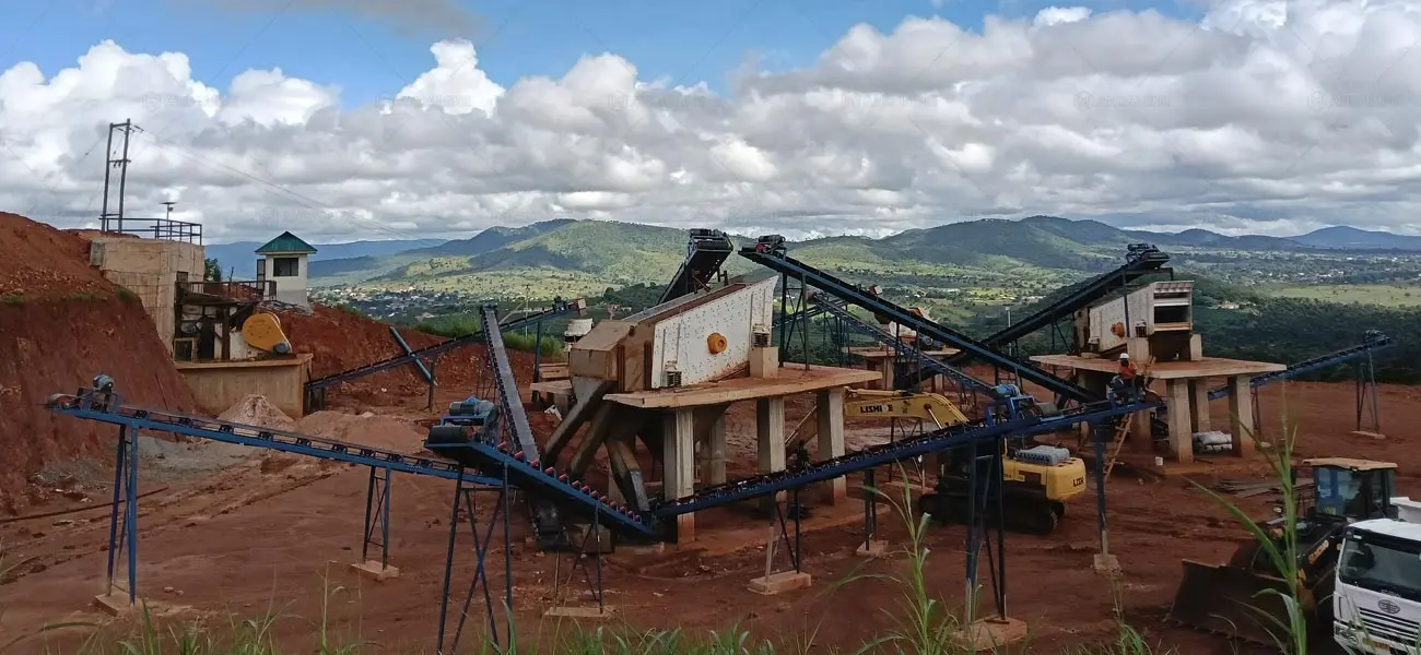 Planta Trituradora de Mineral de Hierro a Gran Escala, utilizada para el procesamiento de mineral de hierro de alta resistencia en México y otras regiones.